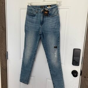 Lee Slim Fit Skinny Leg High Rise NWT Jeans